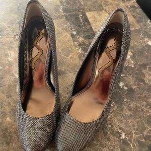 Beautiful heels, Size 8, New, Brand name Nina